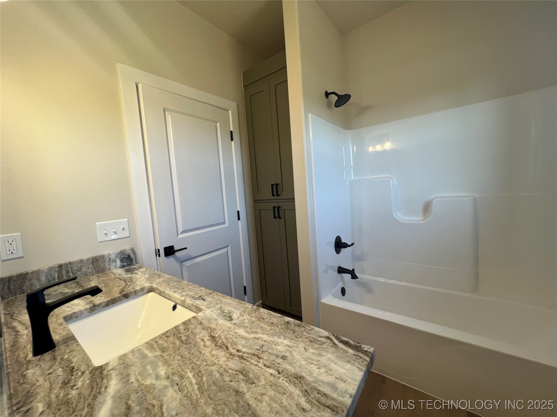 2051 Everly Drive Property Photo 31