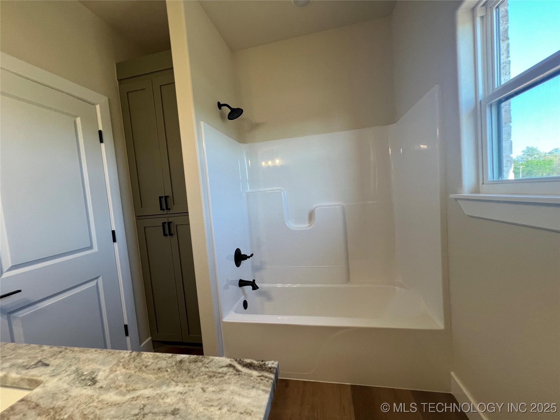 2051 Everly Drive Property Photo 32