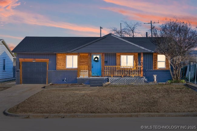 10809 E Admiral Boulevard Property Photo