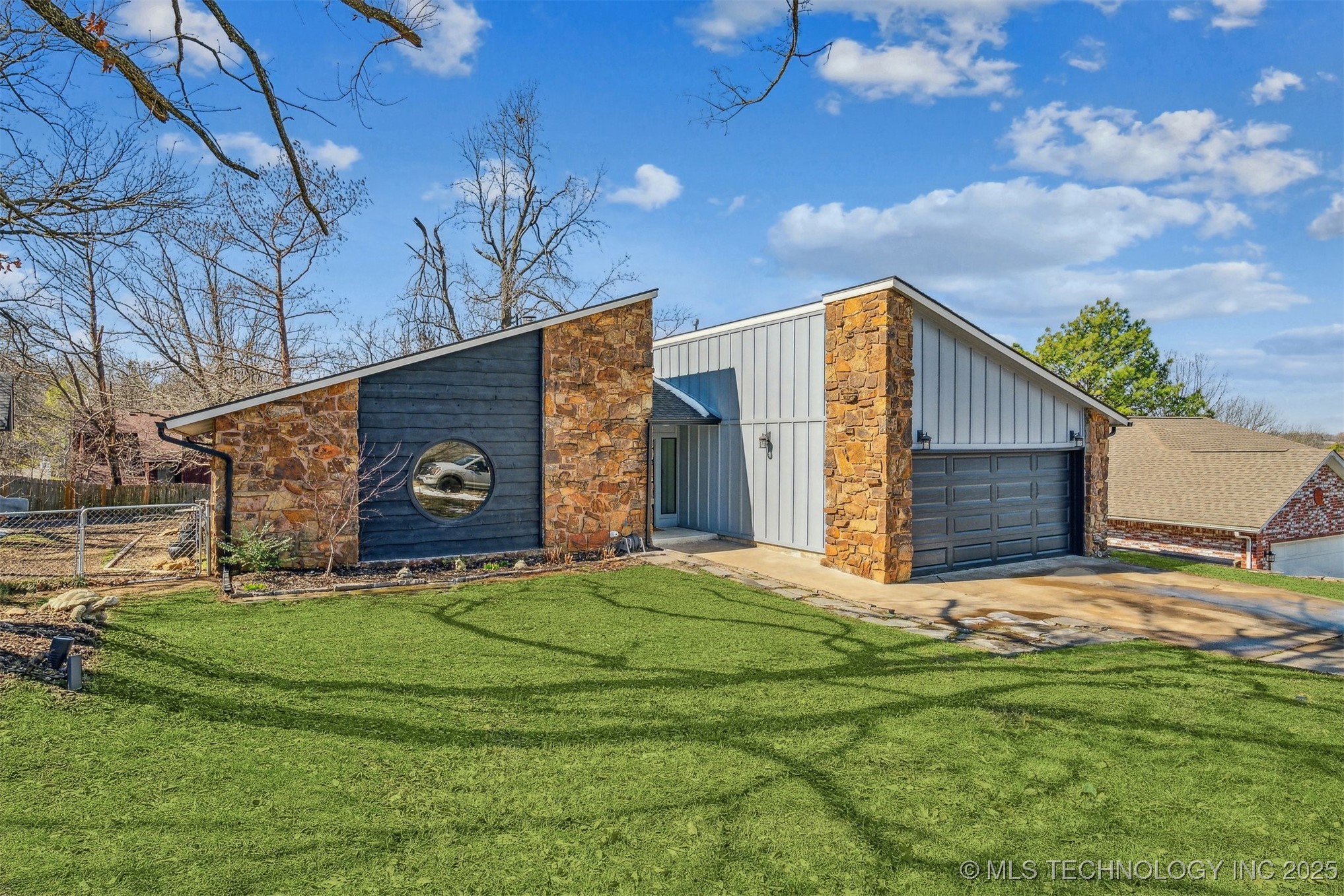 1382 Forest Lane Property Photo
