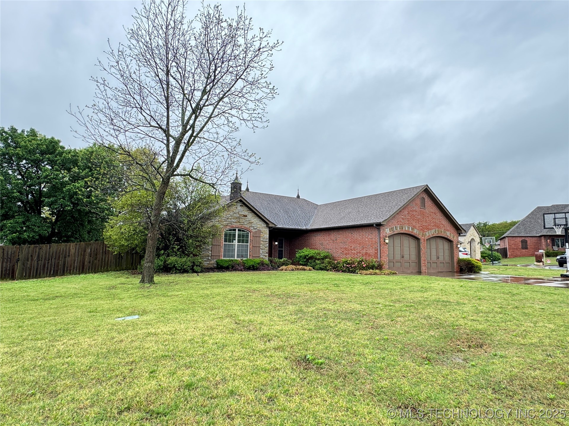 645 Kingston Place Property Photo
