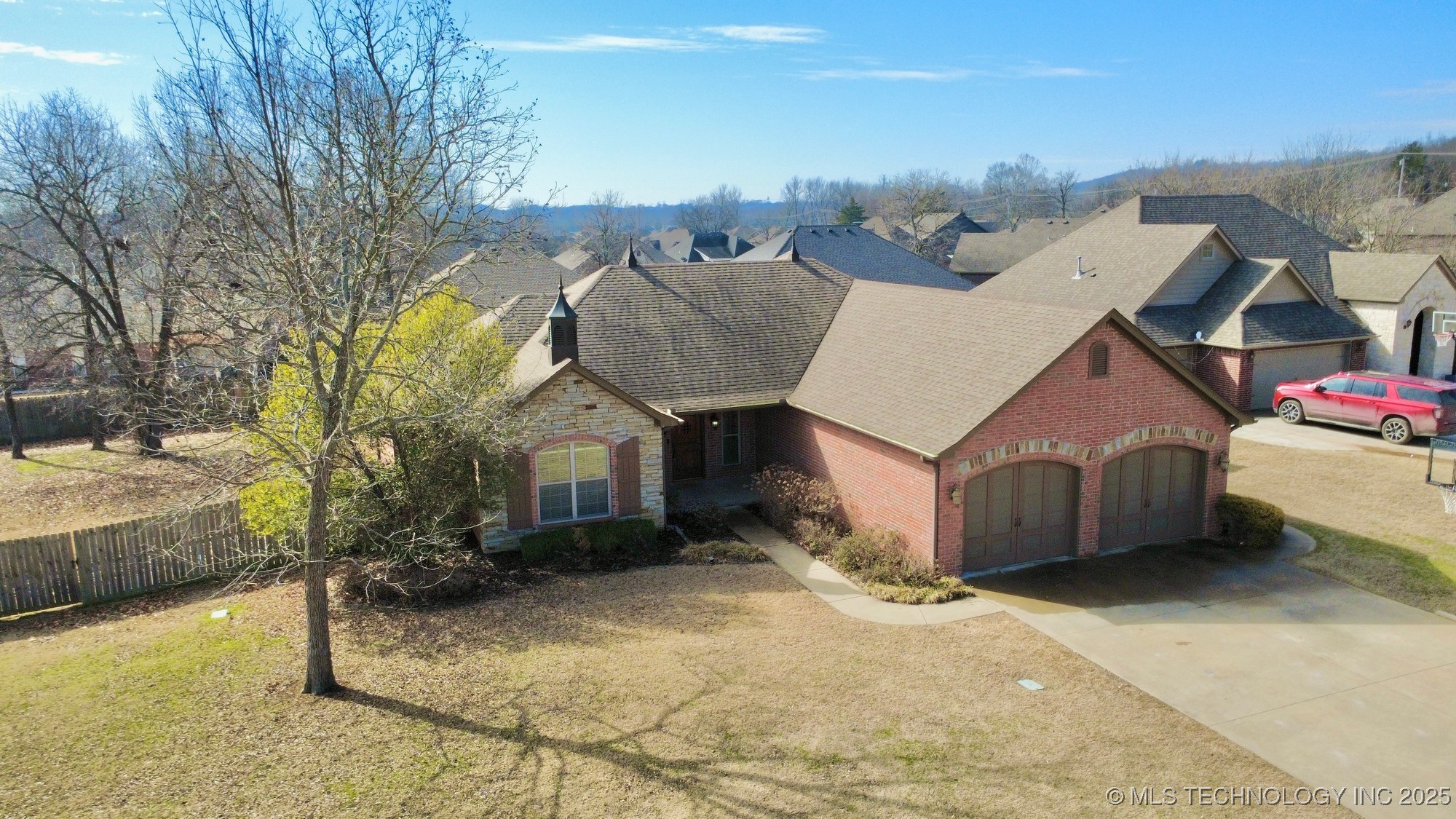 645 Kingston Place Property Photo 3