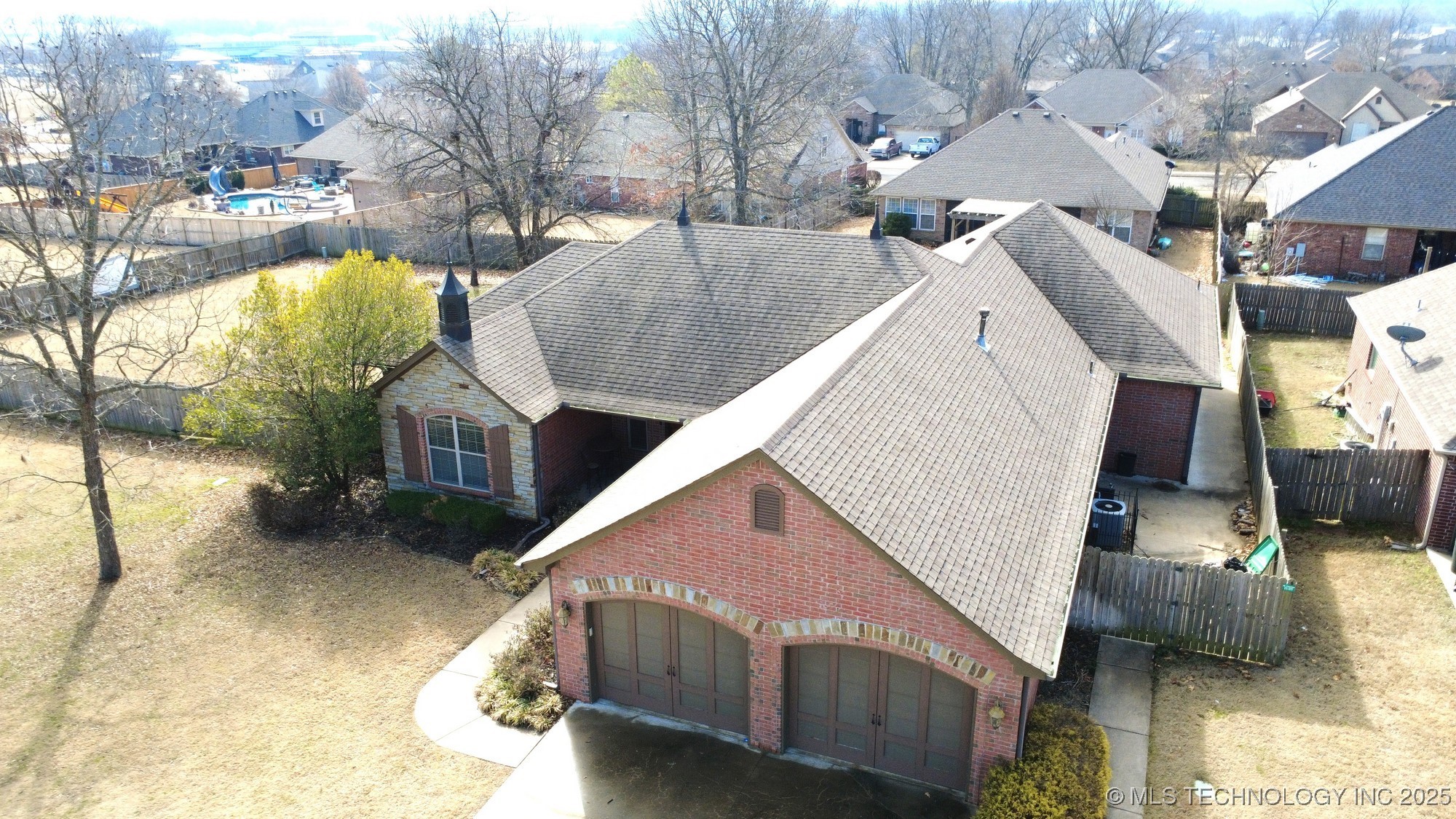 645 Kingston Place Property Photo 4