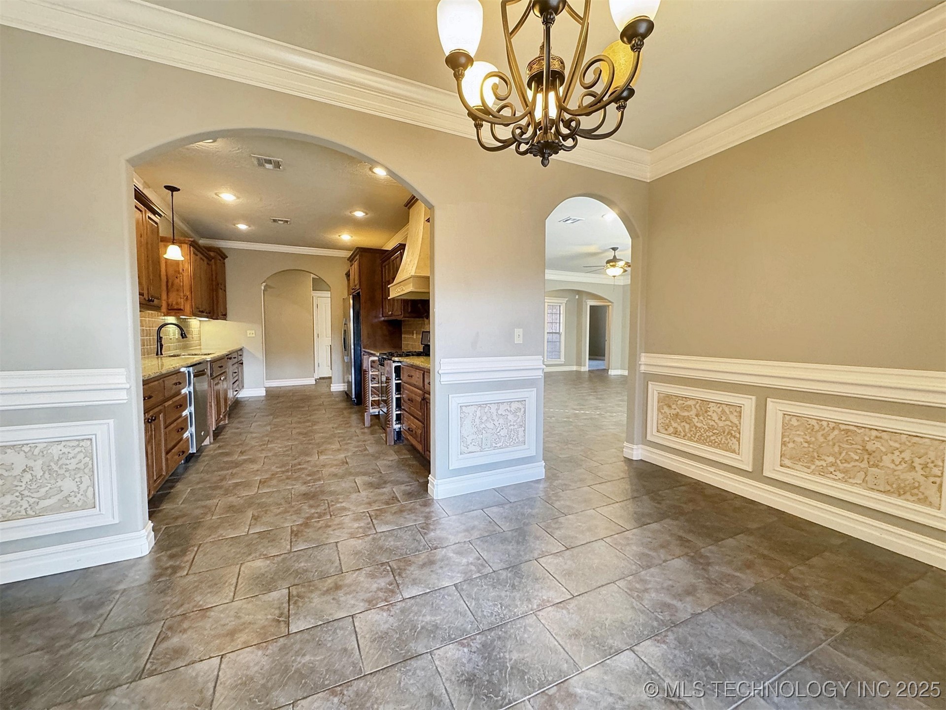 645 Kingston Place Property Photo 18