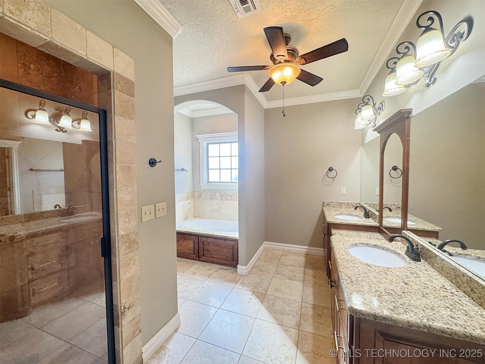 645 Kingston Place Property Photo 33