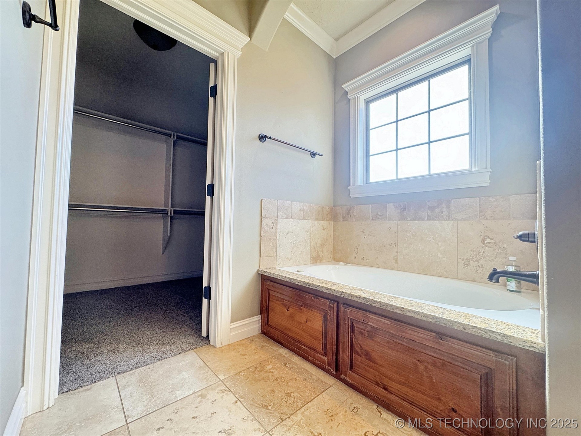 645 Kingston Place Property Photo 36
