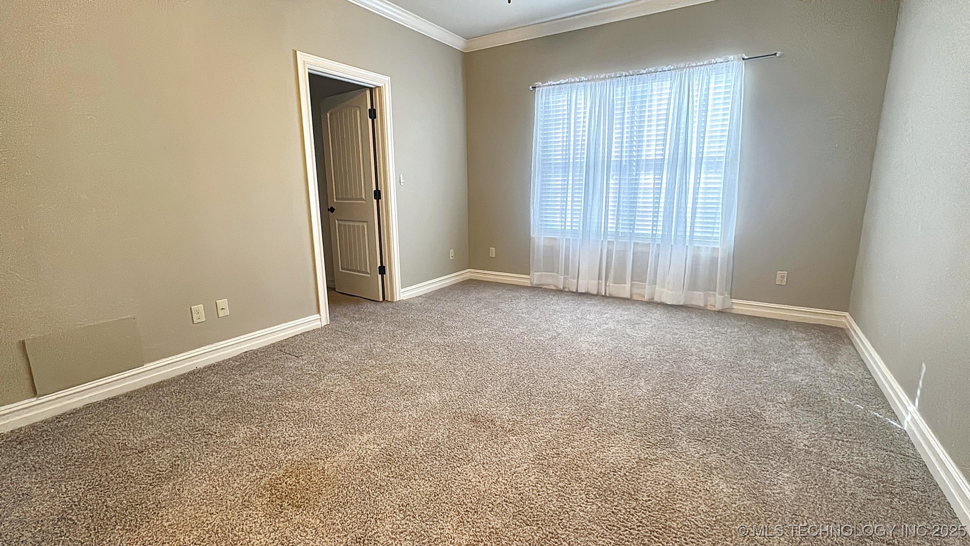 645 Kingston Place Property Photo 44