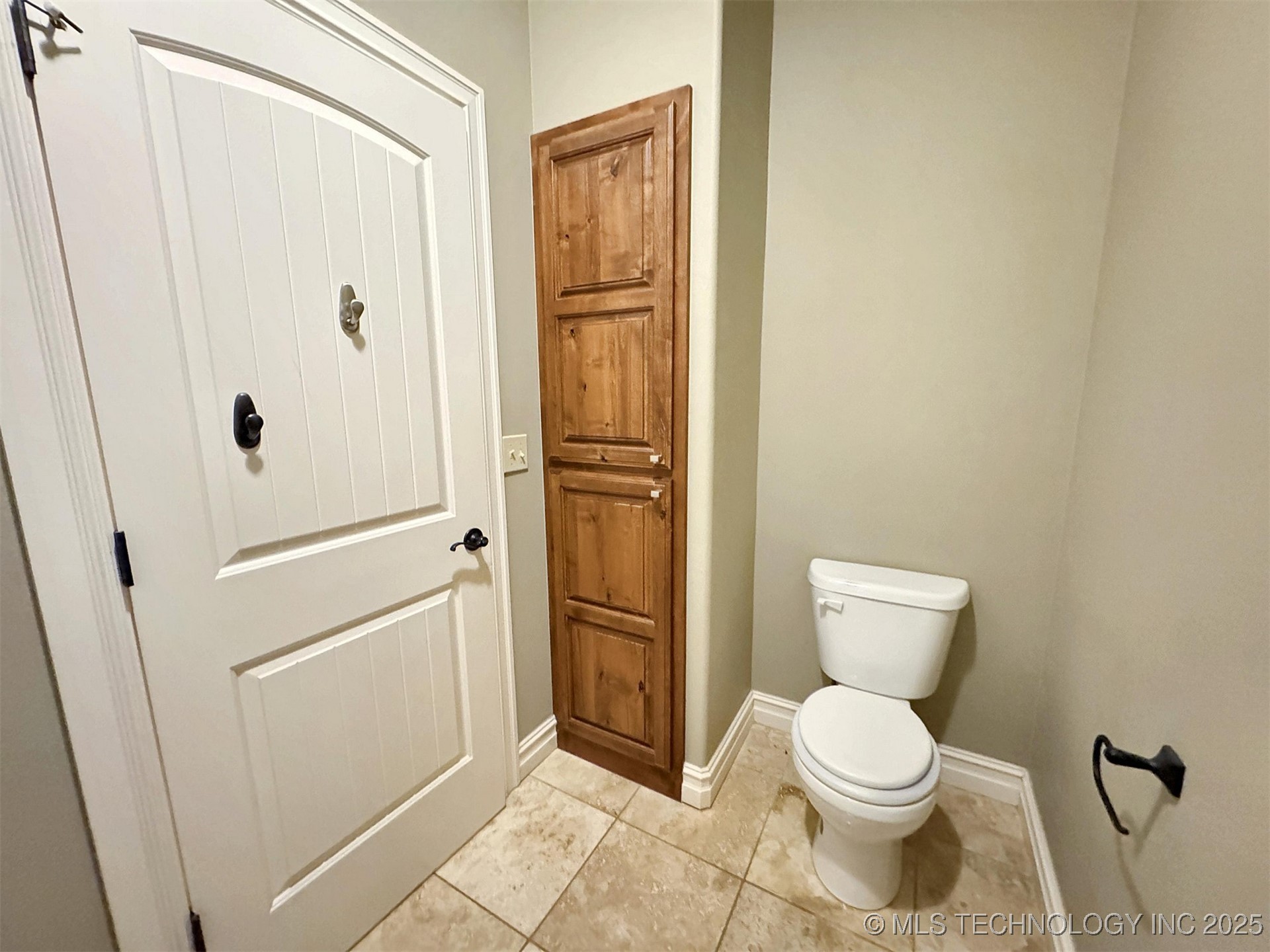 645 Kingston Place Property Photo 50