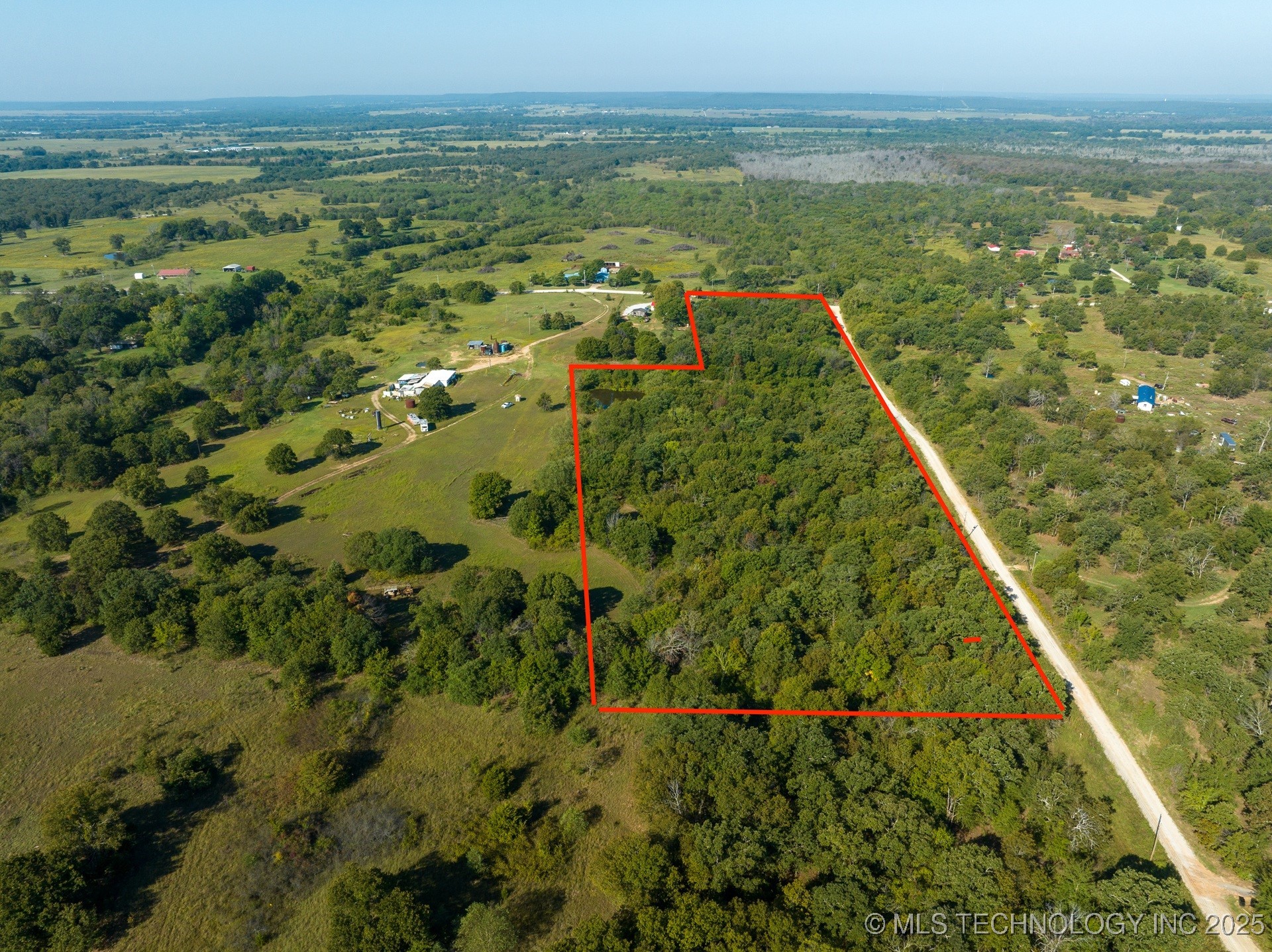 Twin Hills Road Property Photo 2