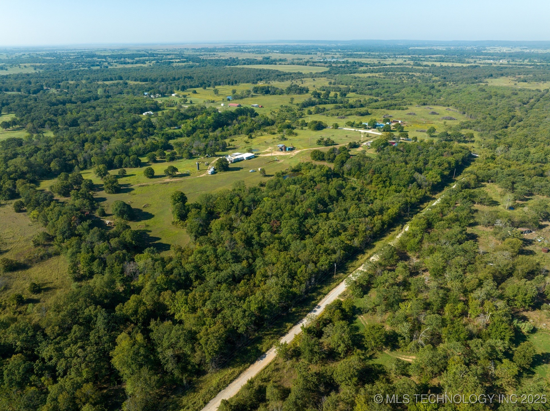 Twin Hills Road Property Photo 3