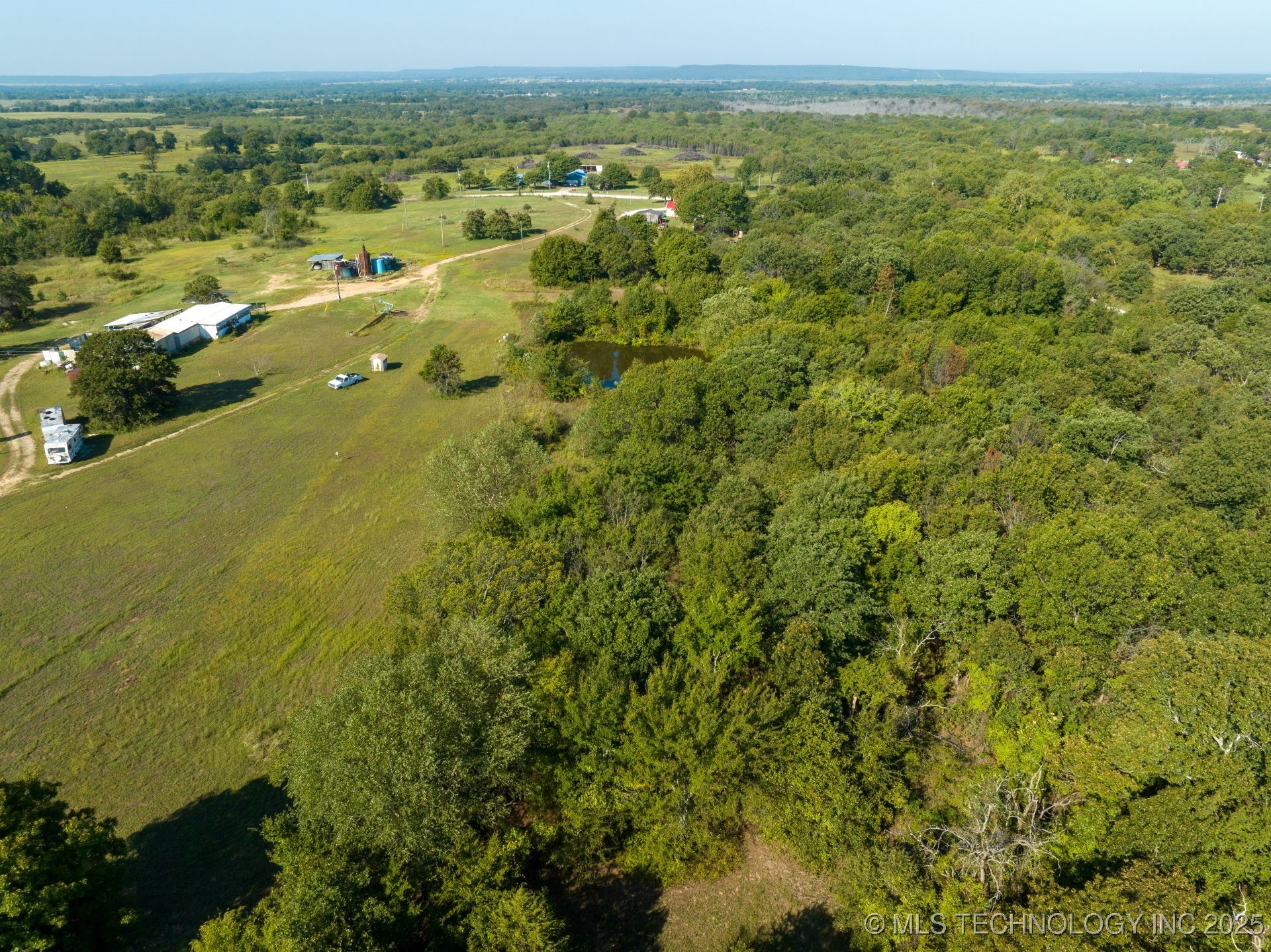 Twin Hills Road Property Photo 5