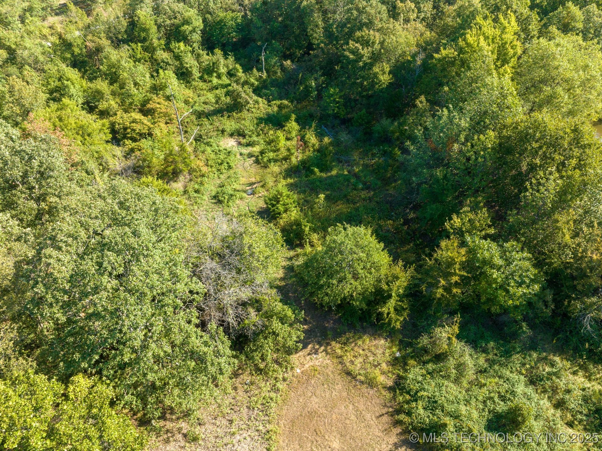 Twin Hills Road Property Photo 11