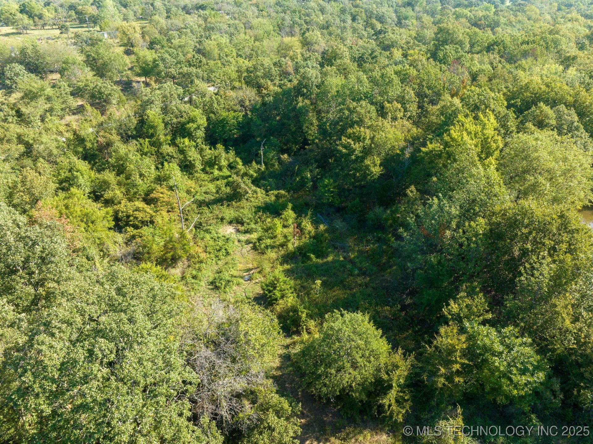 Twin Hills Road Property Photo 12