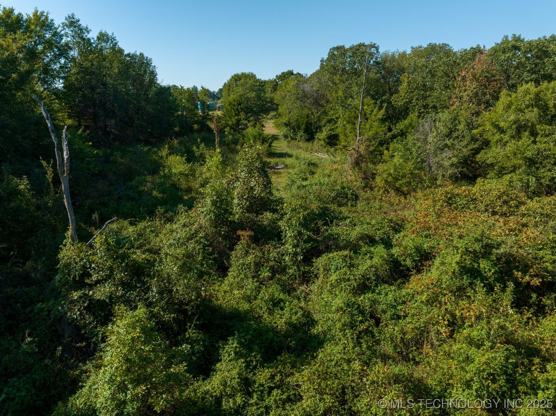 Twin Hills Road Property Photo 13