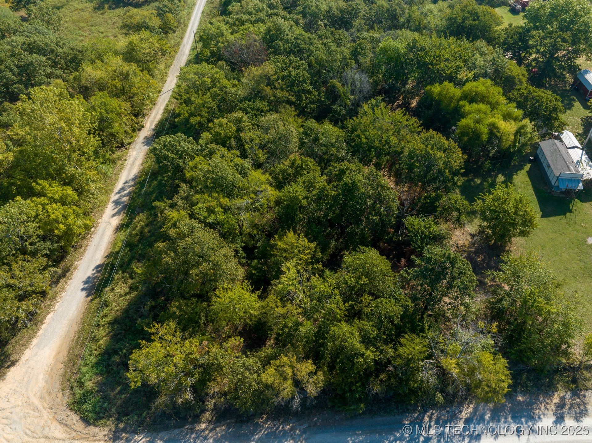 Twin Hills Road Property Photo 15