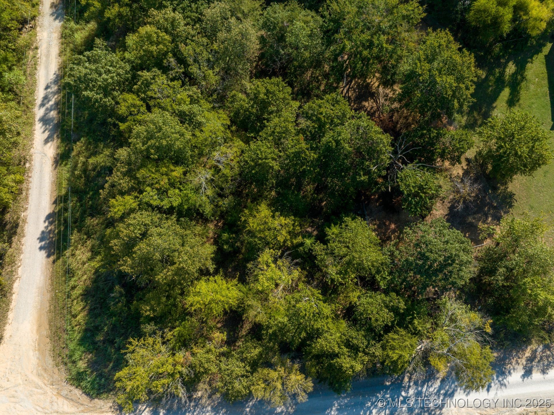 Twin Hills Road Property Photo 16