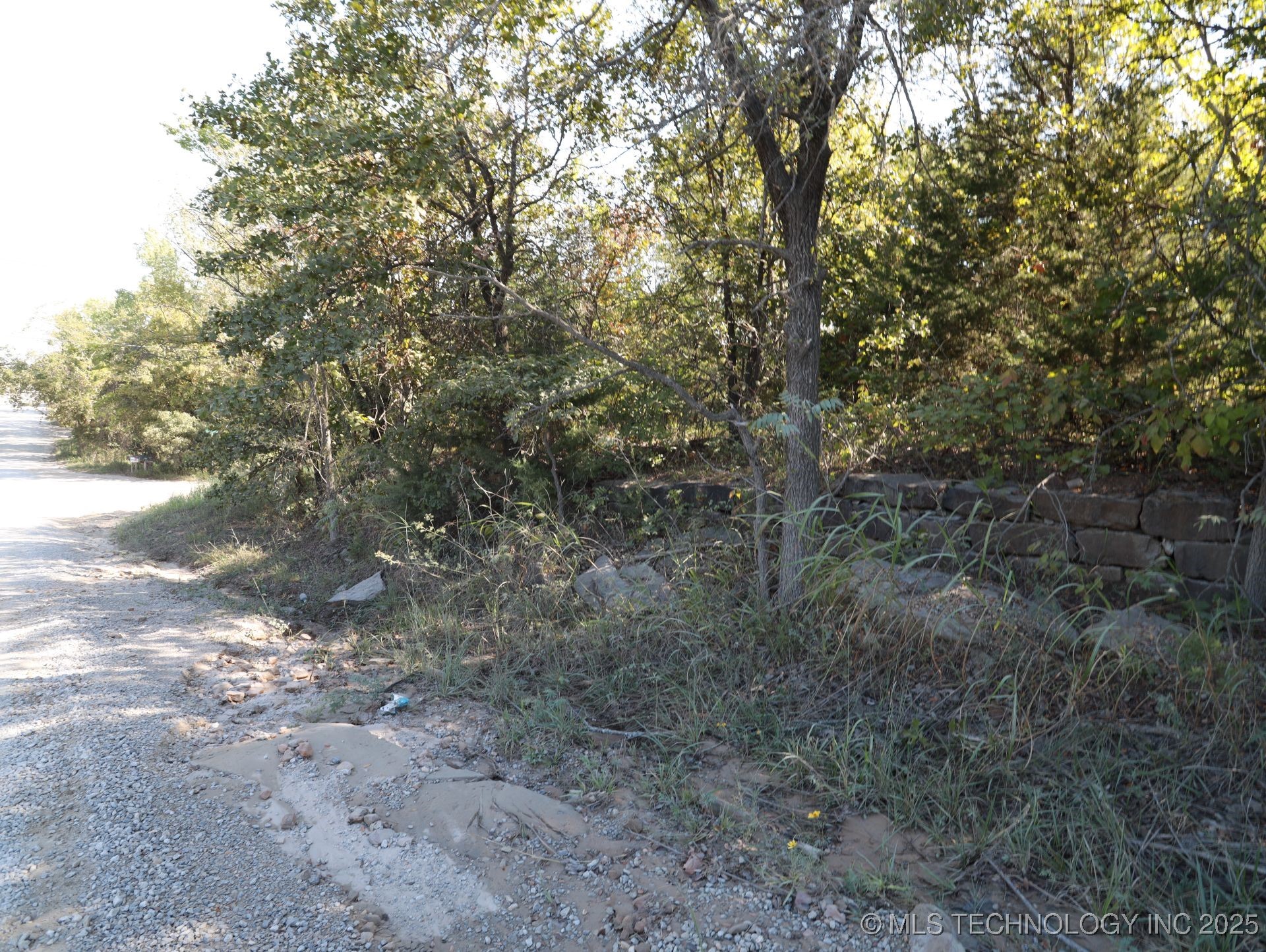 Twin Hills Road Property Photo 18