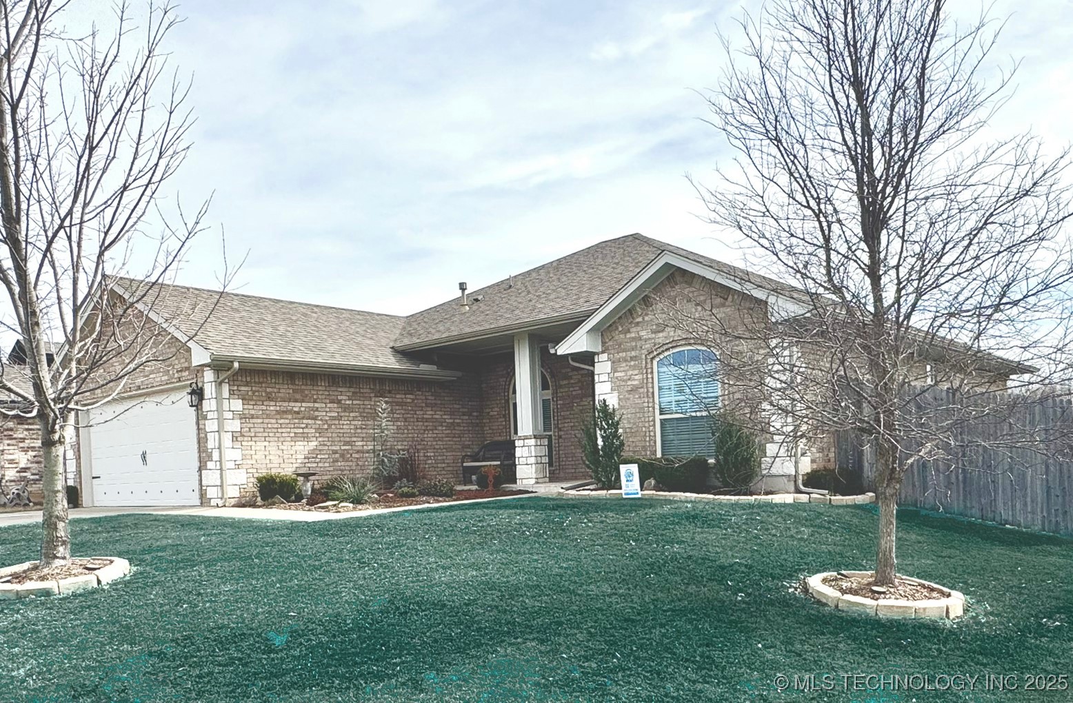 504 Laleh Court Property Photo 1