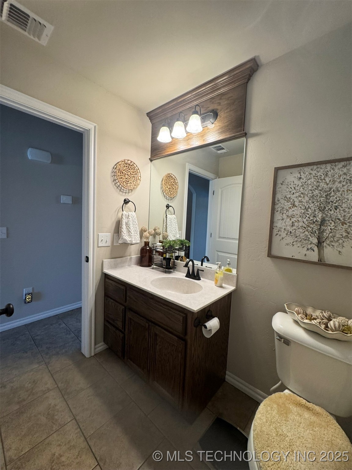 504 Laleh Court Property Photo 22