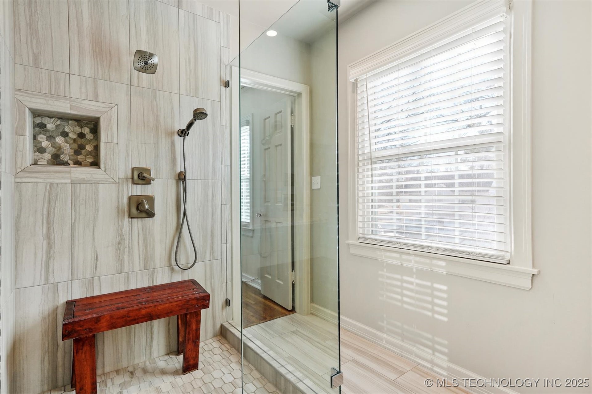 3016 S Madison Avenue Property Photo 21