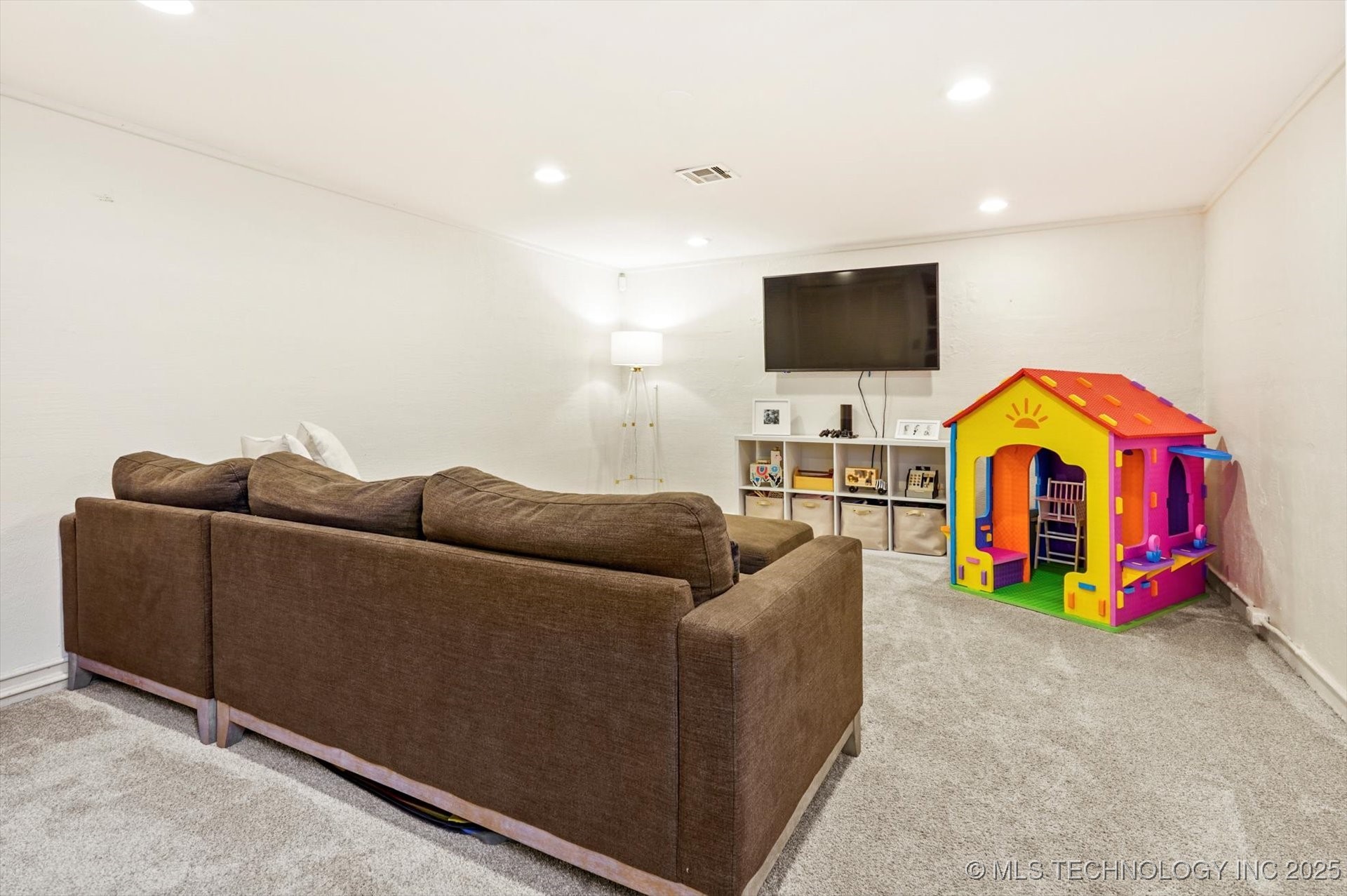 3016 S Madison Avenue Property Photo 31