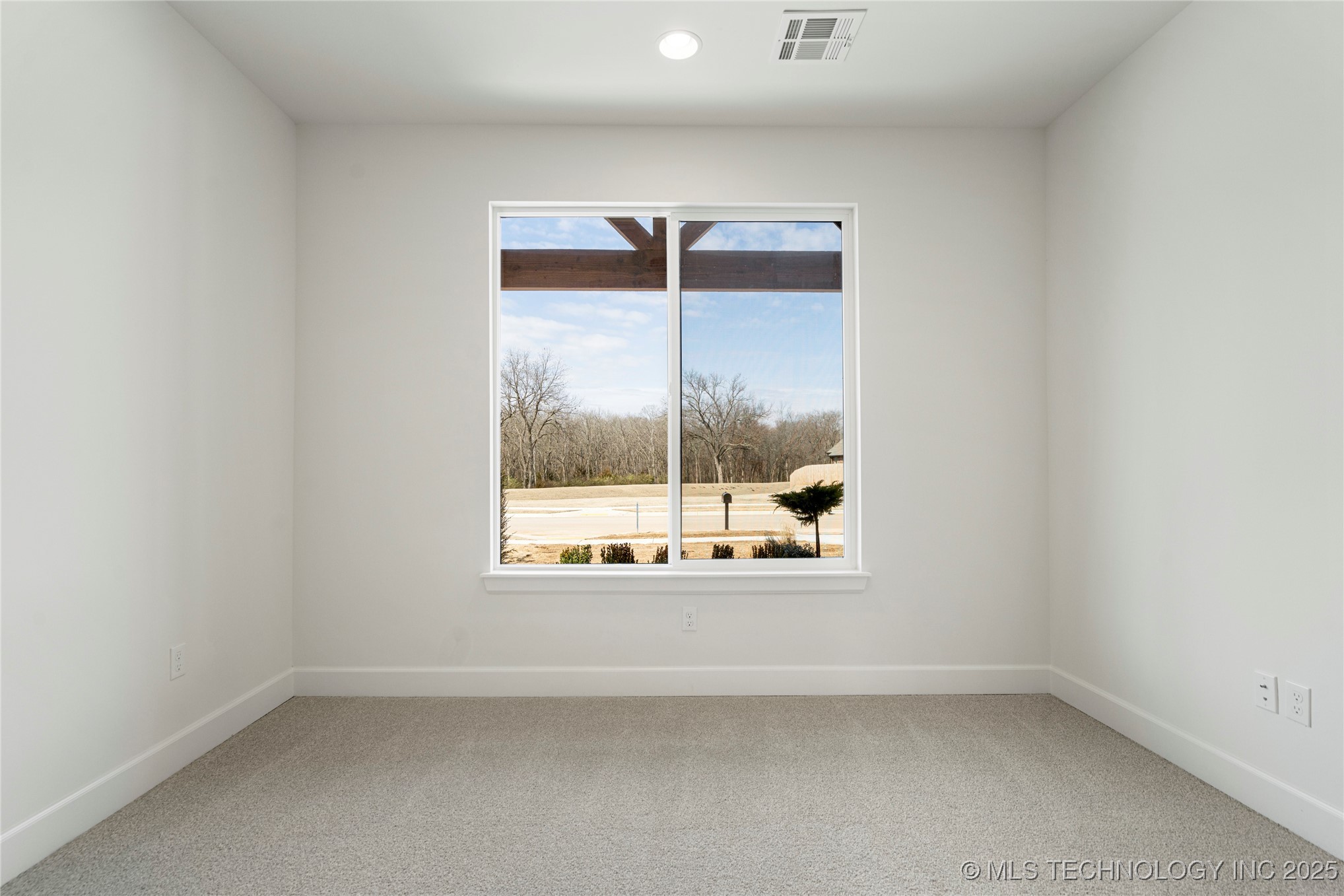 2038 E 129th Street Property Photo 6