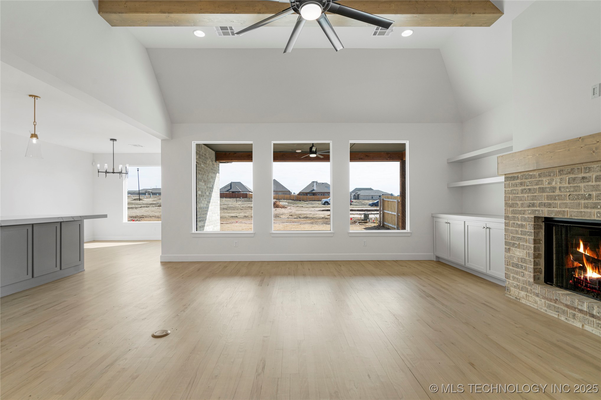 2038 E 129th Street Property Photo 11