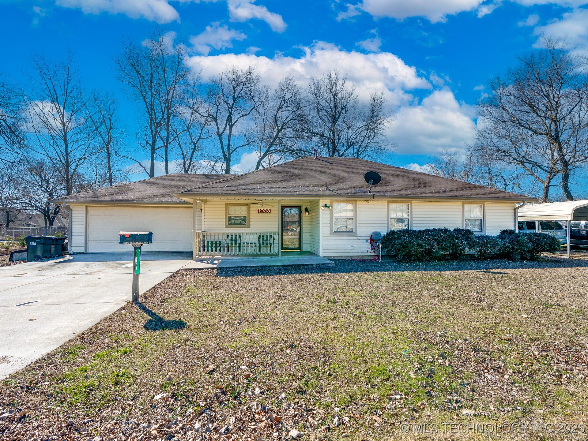 1023 Cedar Property Photo