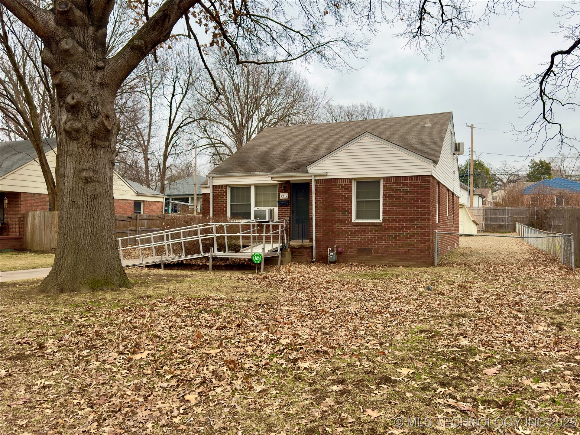 3917 S Rockford Avenue Property Photo