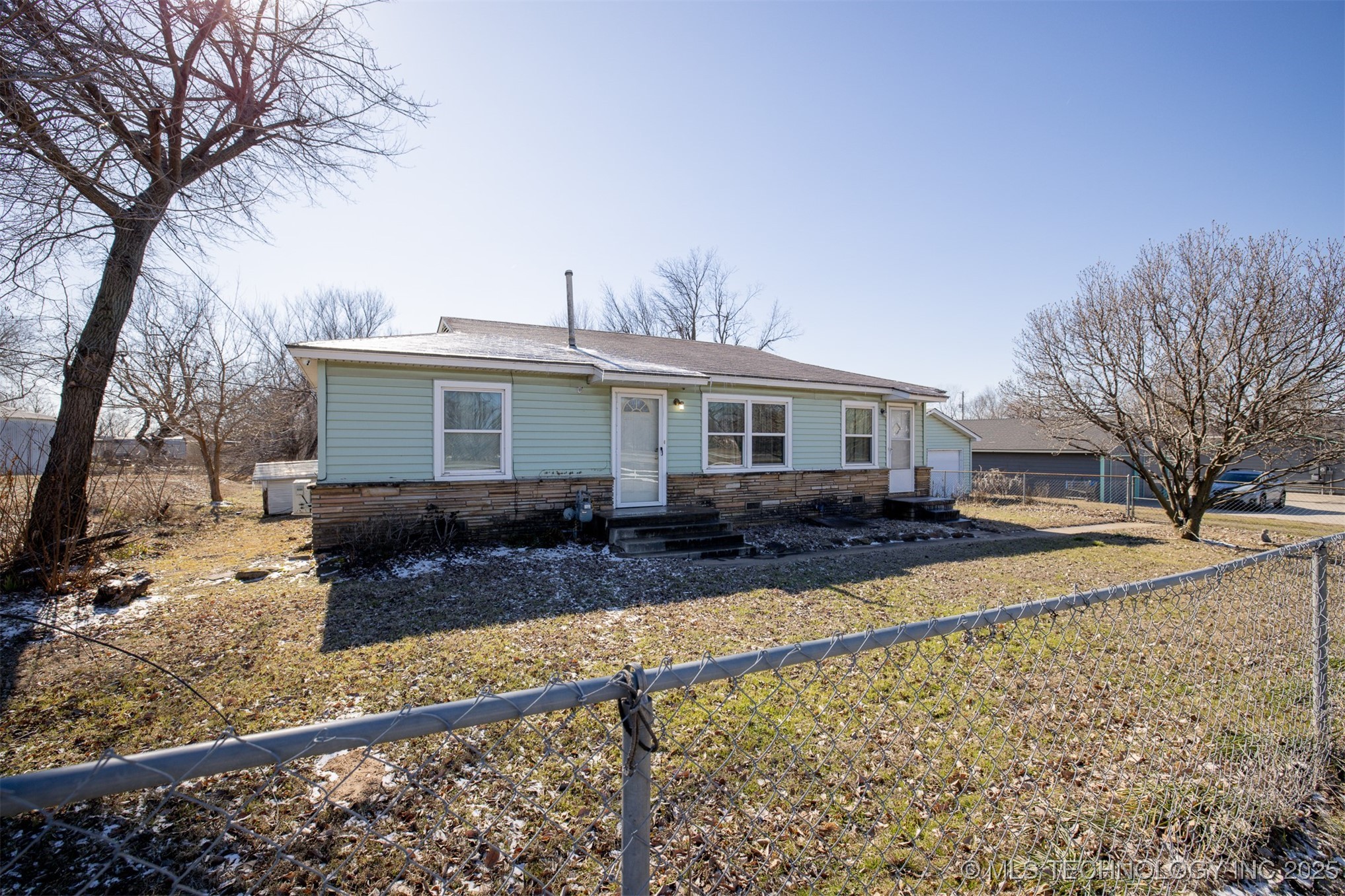 835 W Wekiwa Road Property Photo 2