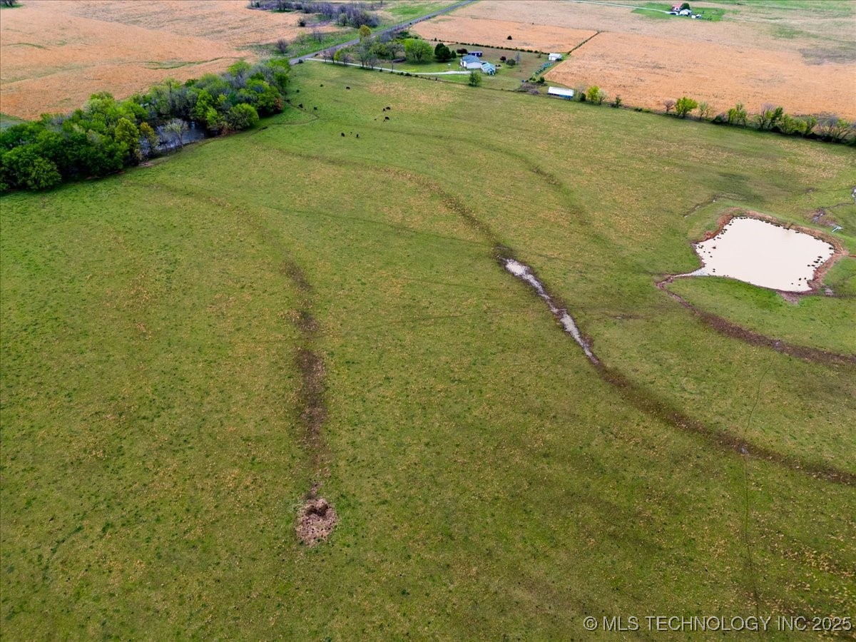 6 S 4360 Road Property Photo 10