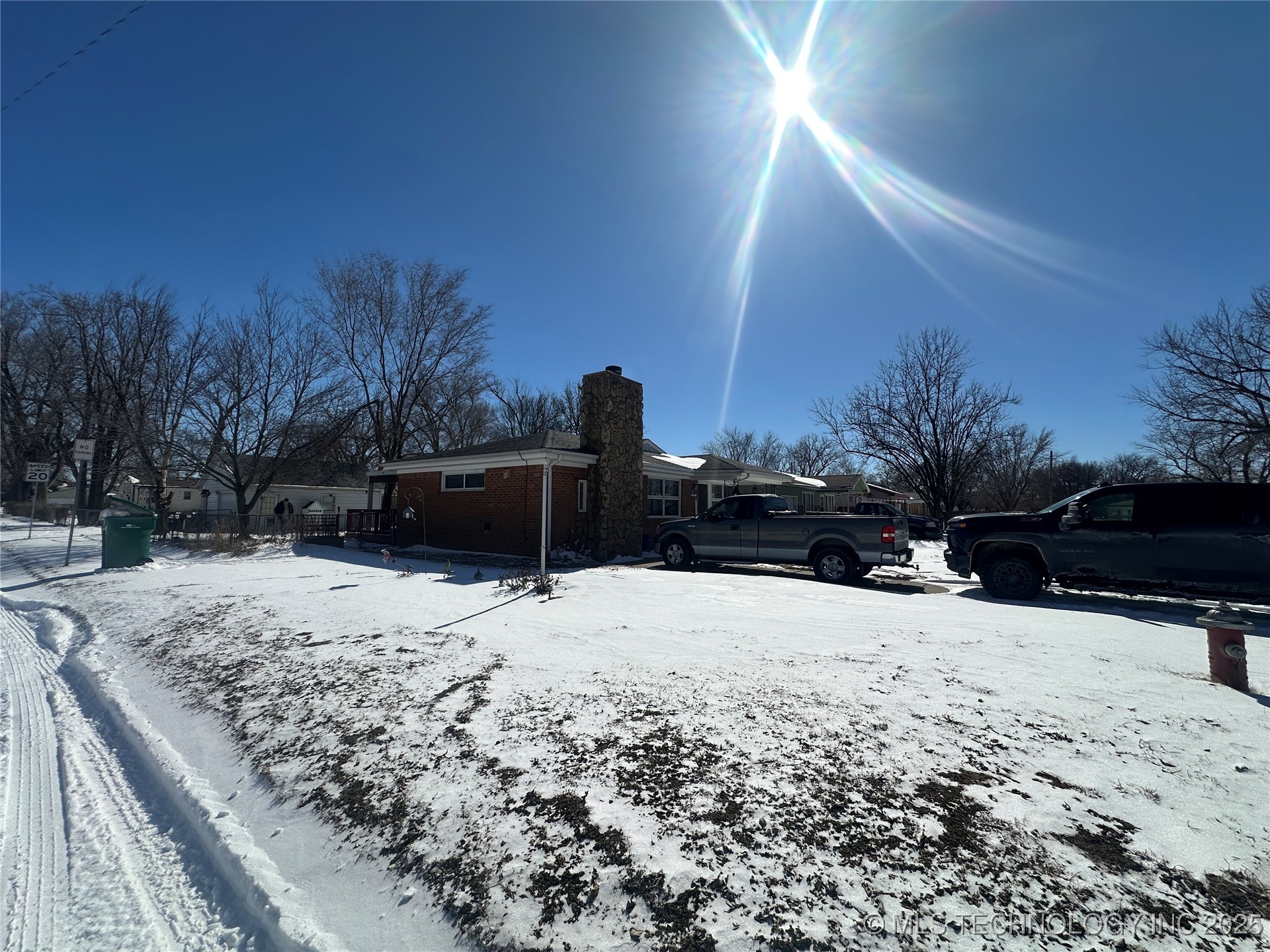 260 N Sunnyside Road Property Photo 3