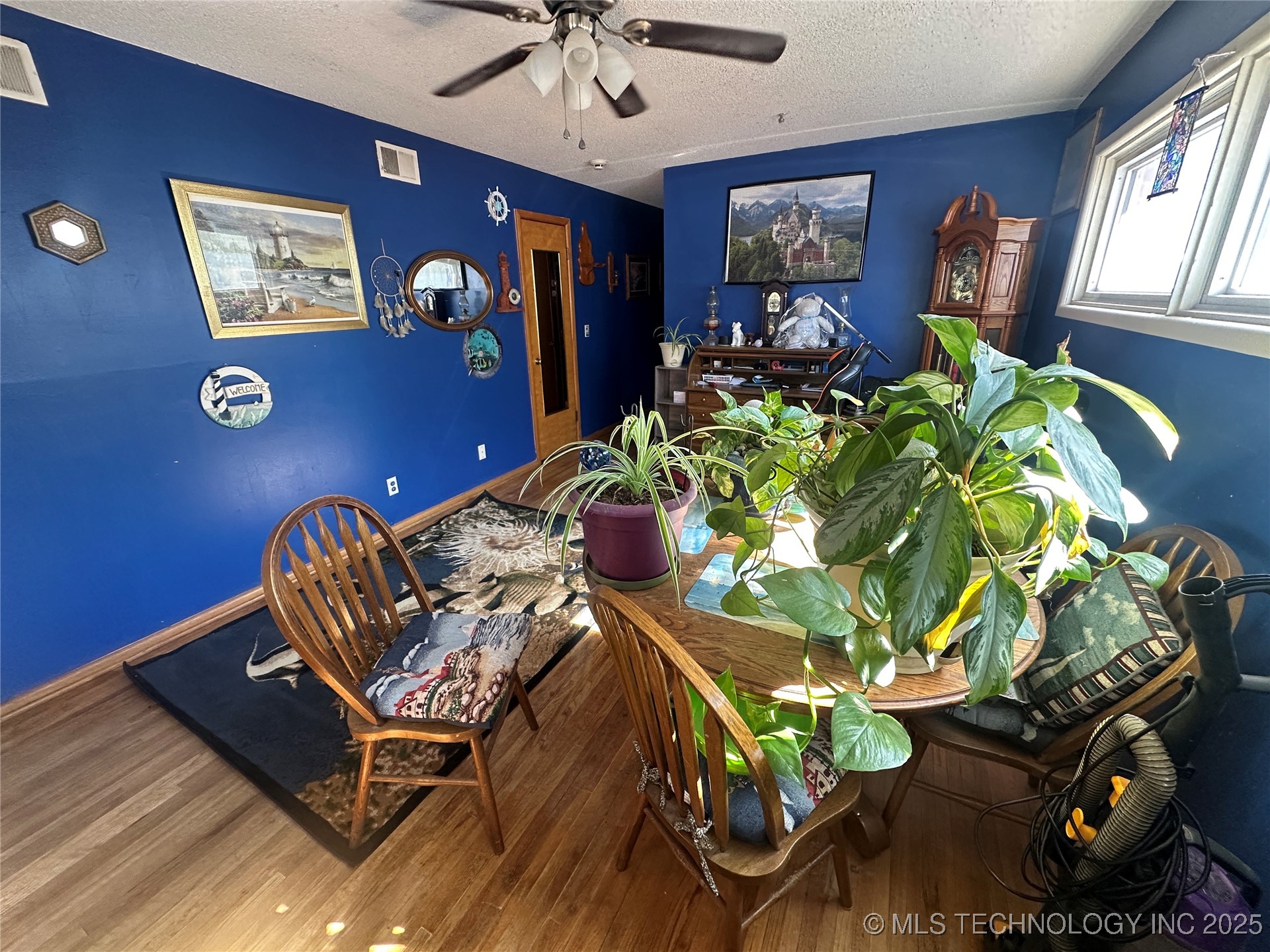 260 N Sunnyside Road Property Photo 6