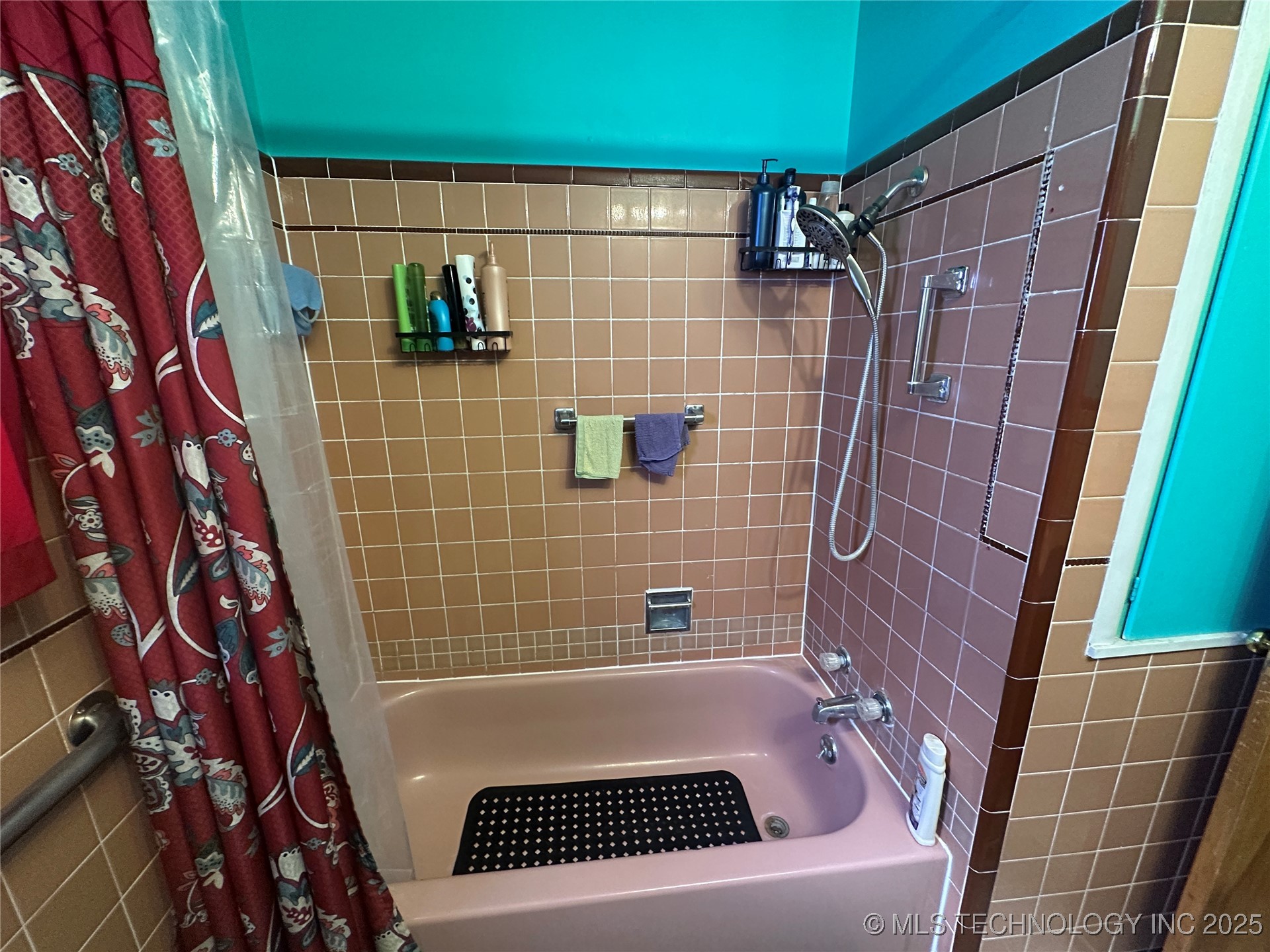 260 N Sunnyside Road Property Photo 8