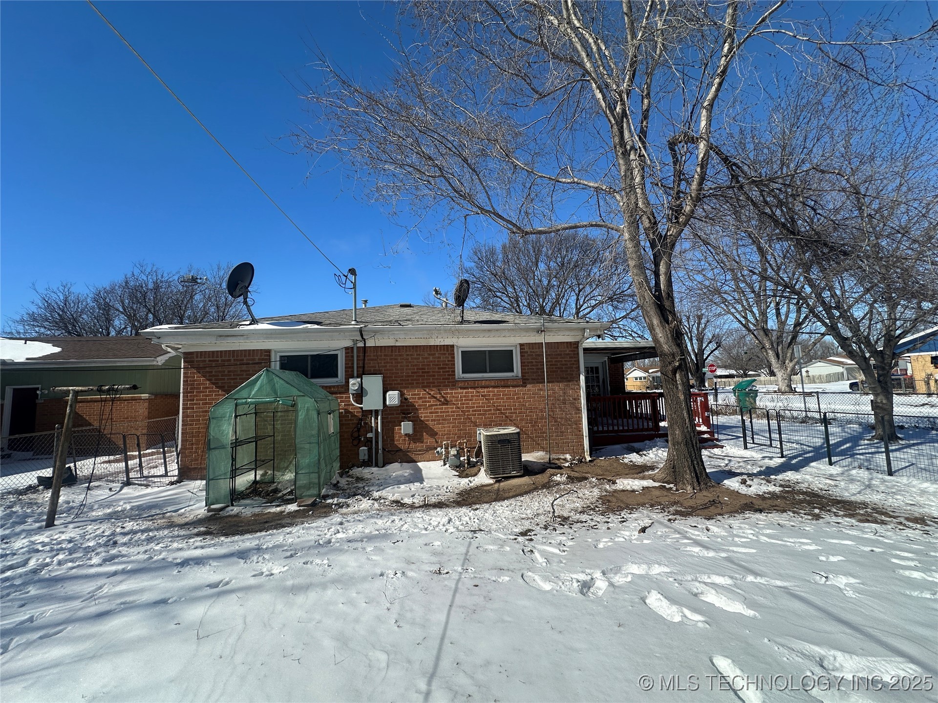 260 N Sunnyside Road Property Photo 23