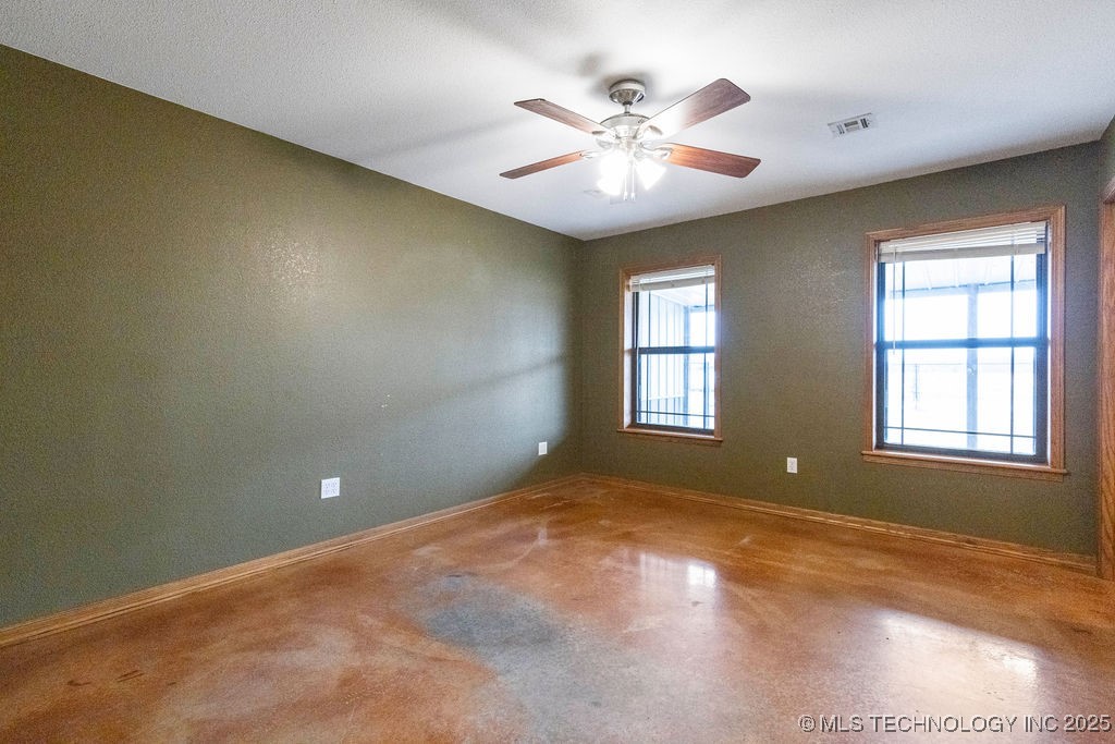 438929 E 230 Road Property Photo 13