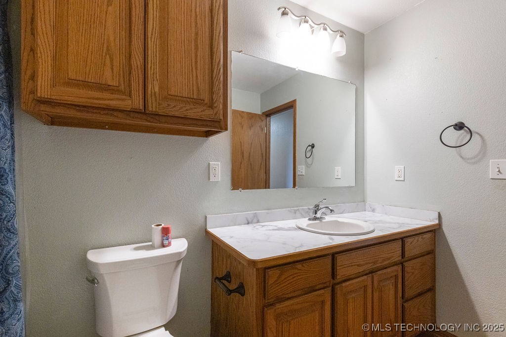 438929 E 230 Road Property Photo 18