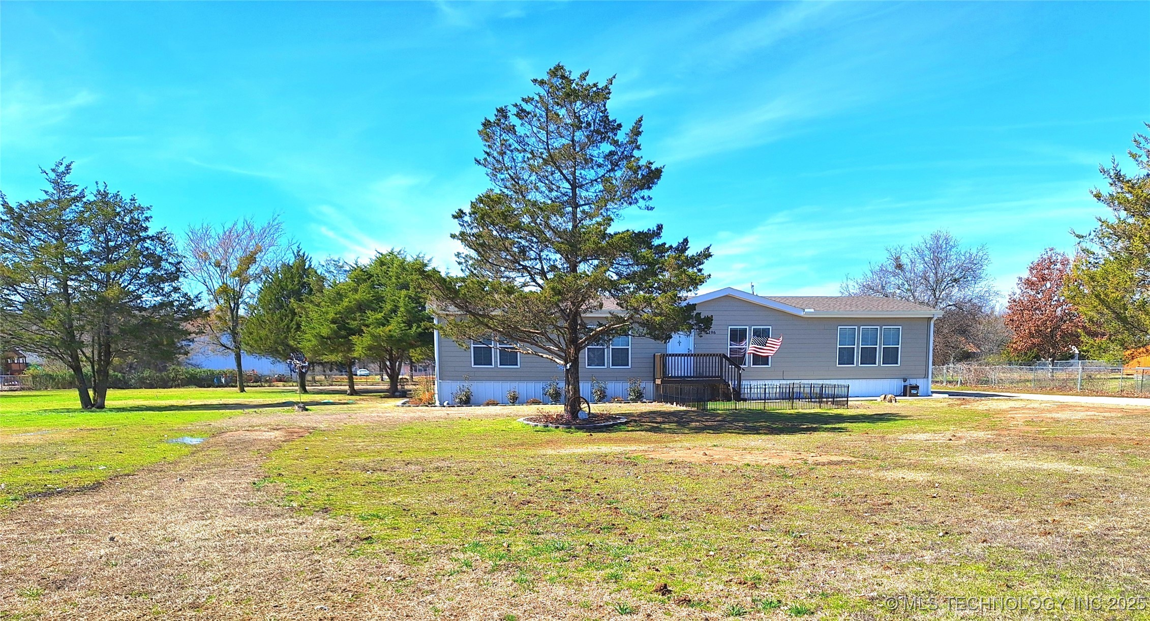 196 E 4th Street Property Photo