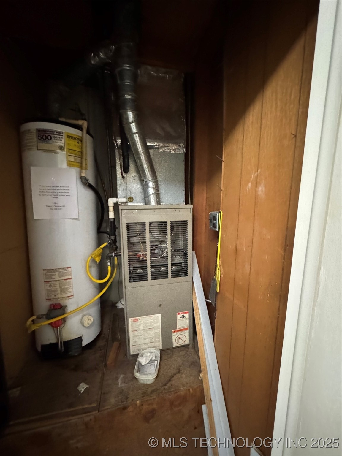 139 Se Cholwell Avenue Property Photo 6