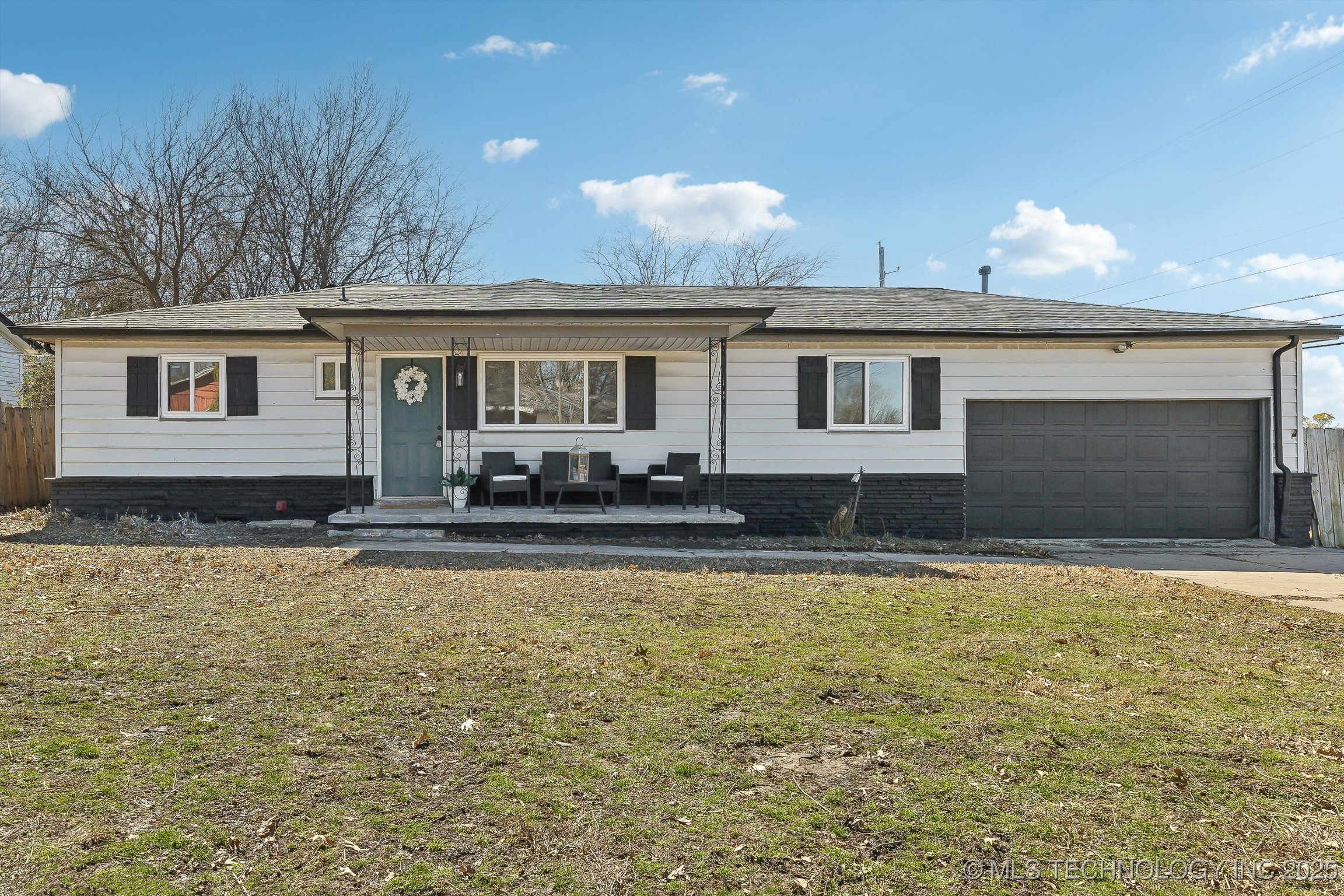 523 W Toledo Place Property Photo