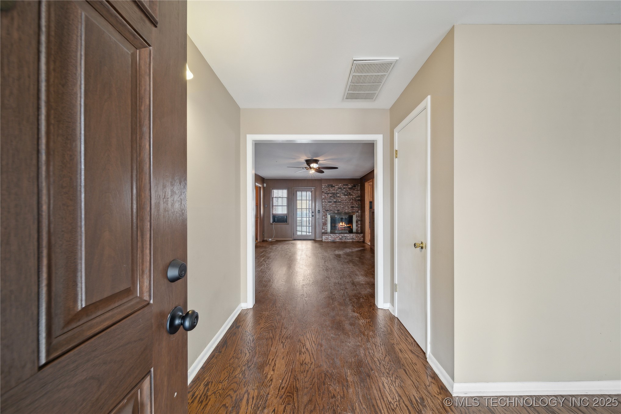 6931 E 16th Street Property Photo 4