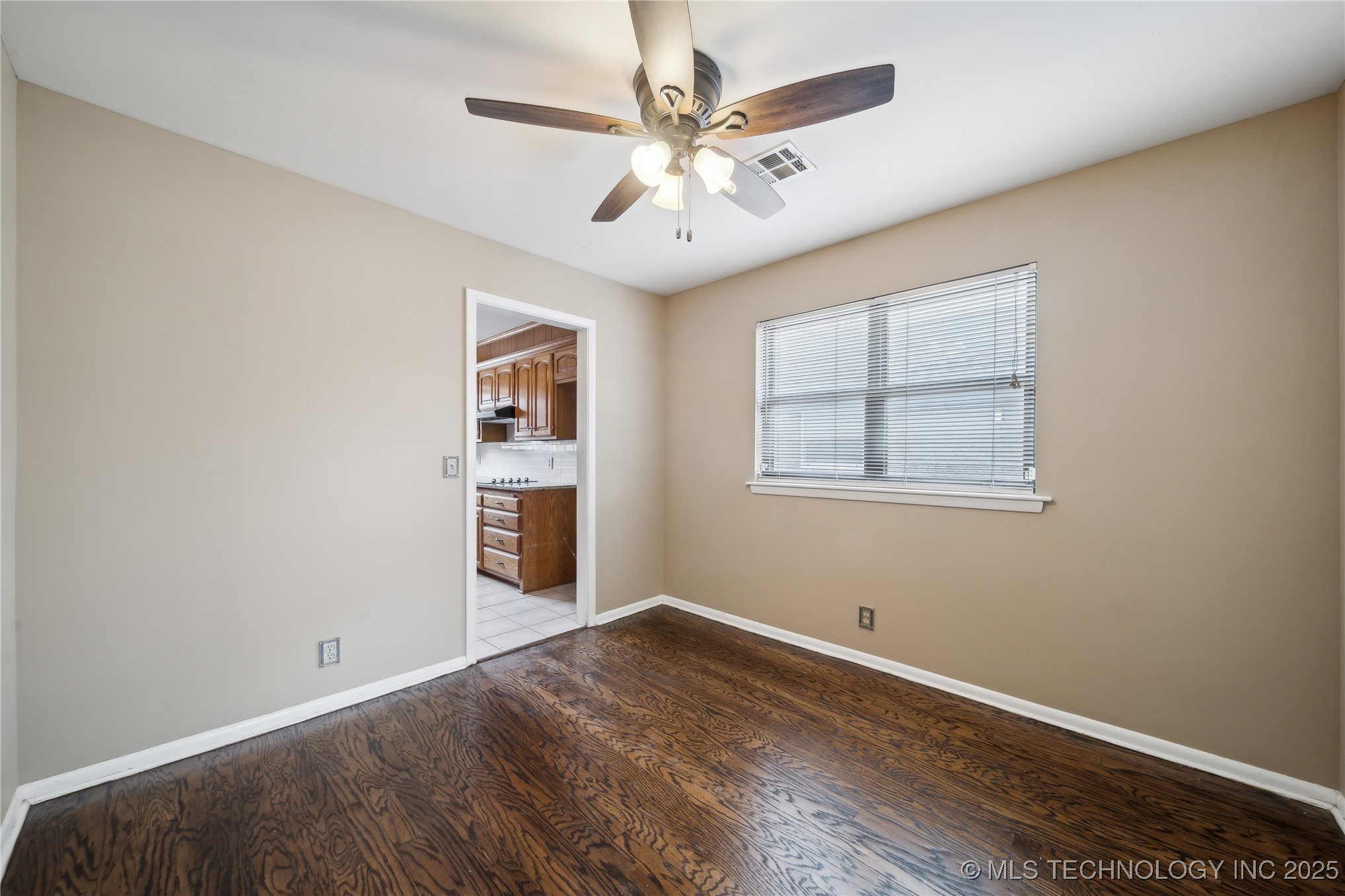 6931 E 16th Street Property Photo 12