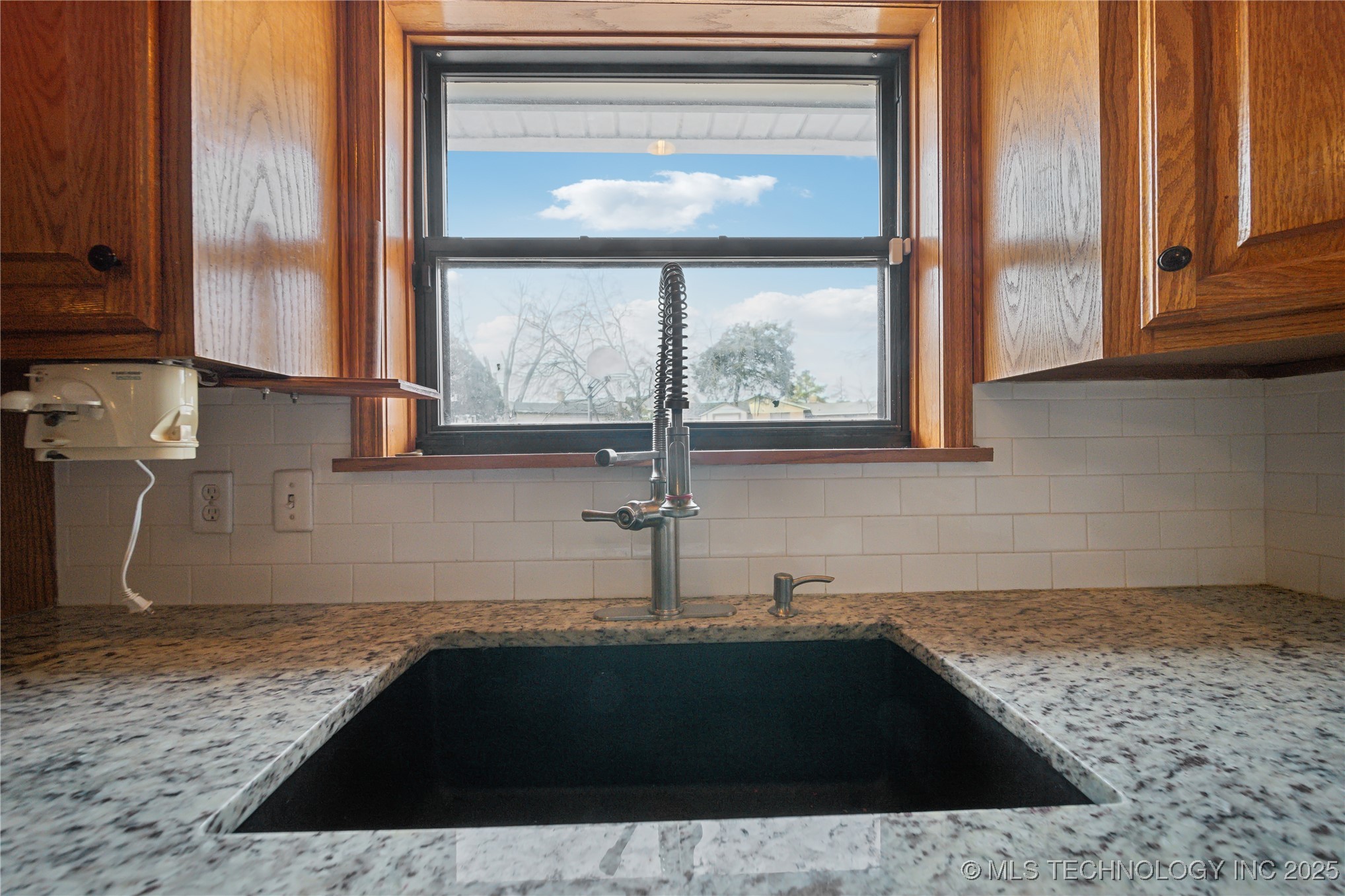6931 E 16th Street Property Photo 16