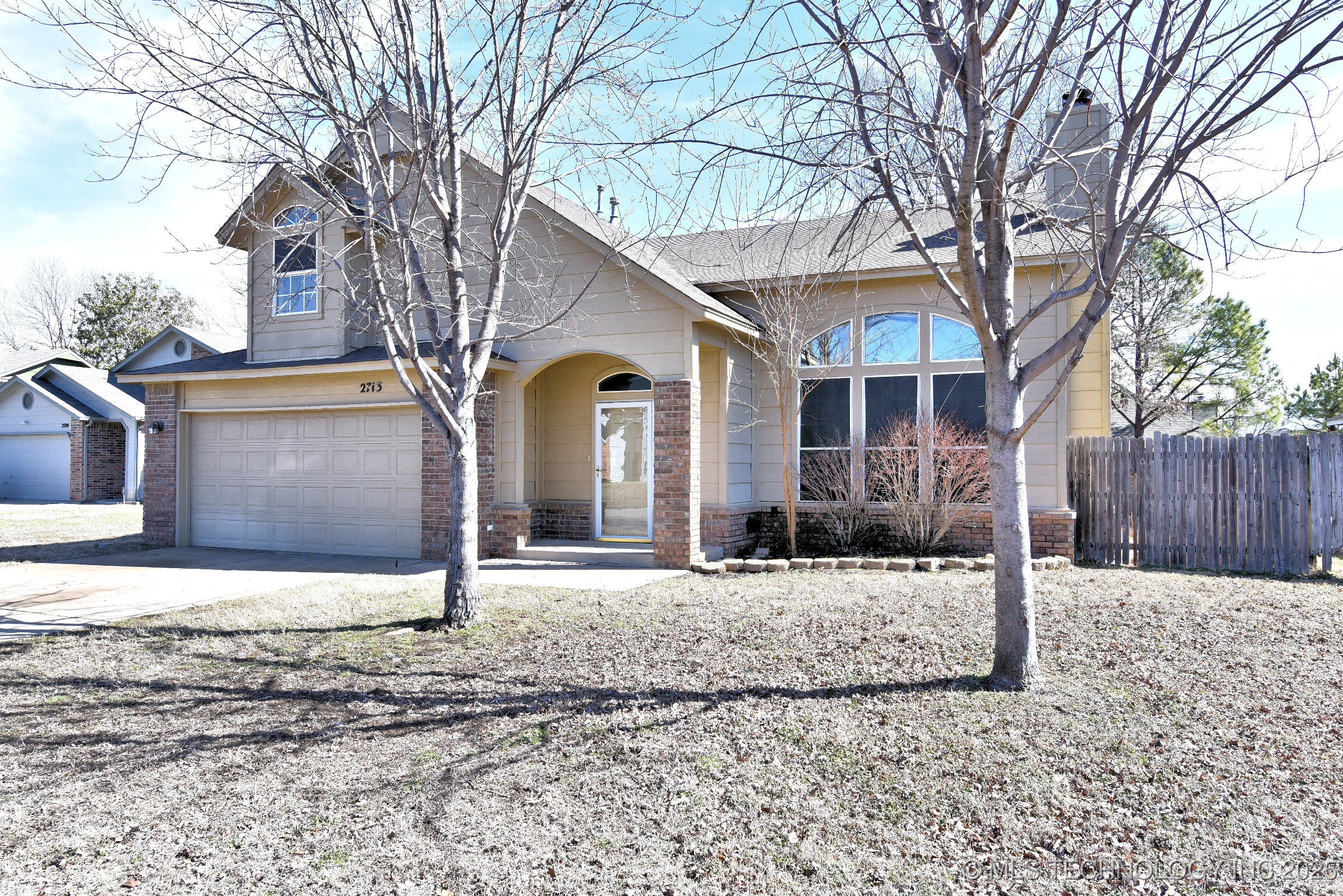 2713 S Narcissus Court Property Photo