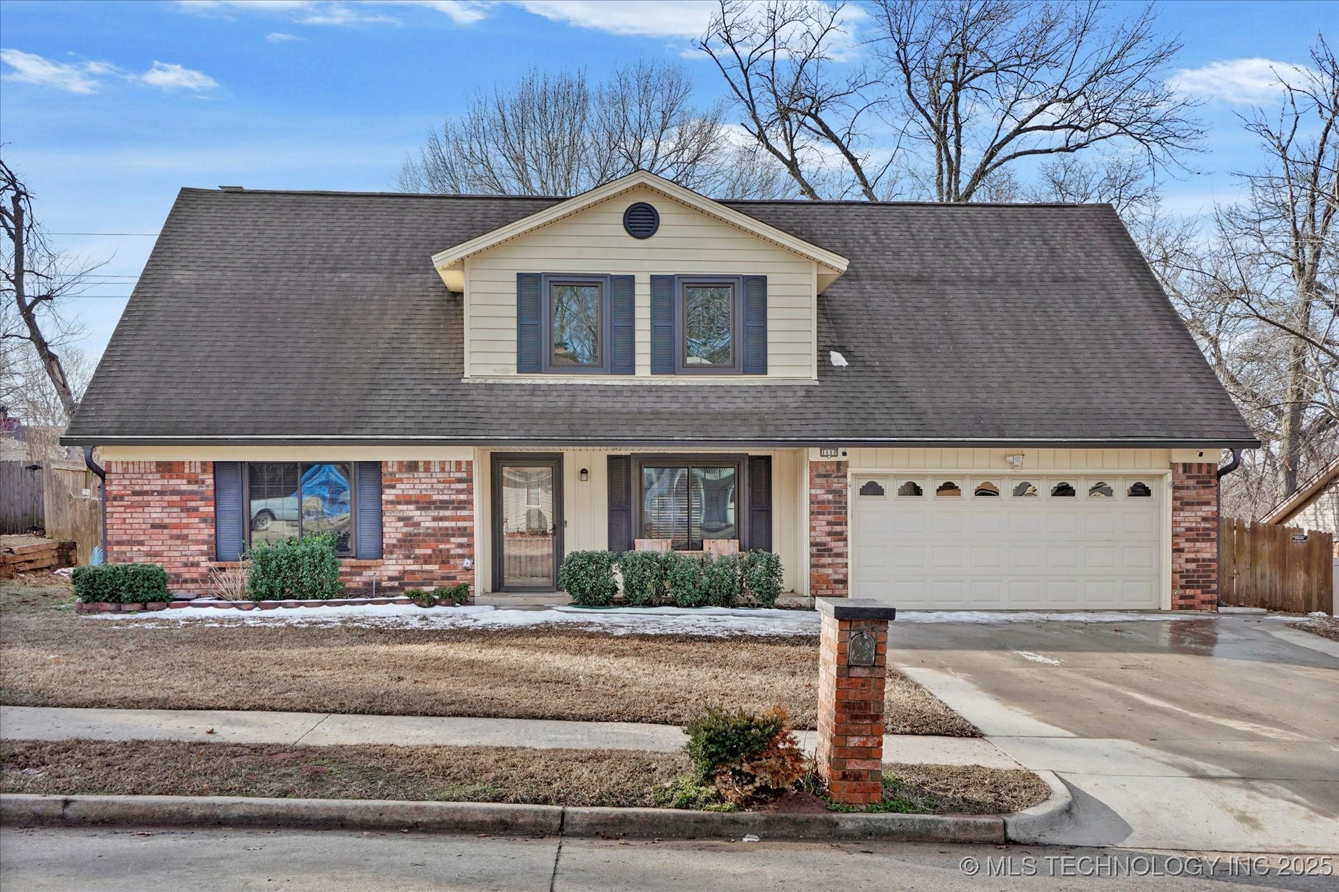 1117 W Decatur Place Property Photo 1
