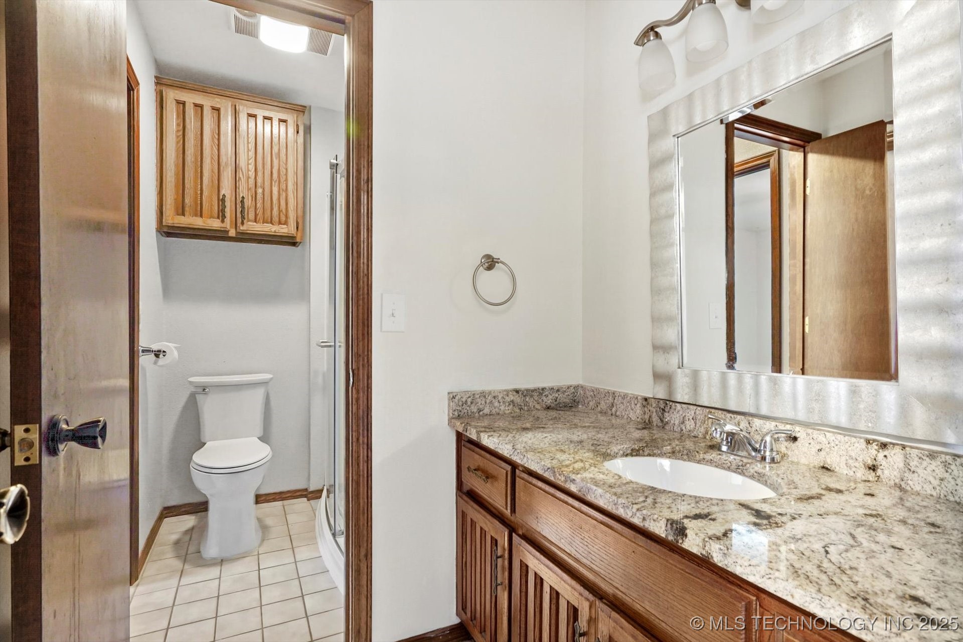 1117 W Decatur Place Property Photo 8