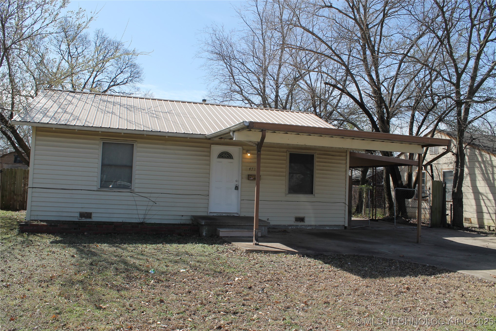 4726 E Marshall Street Property Photo