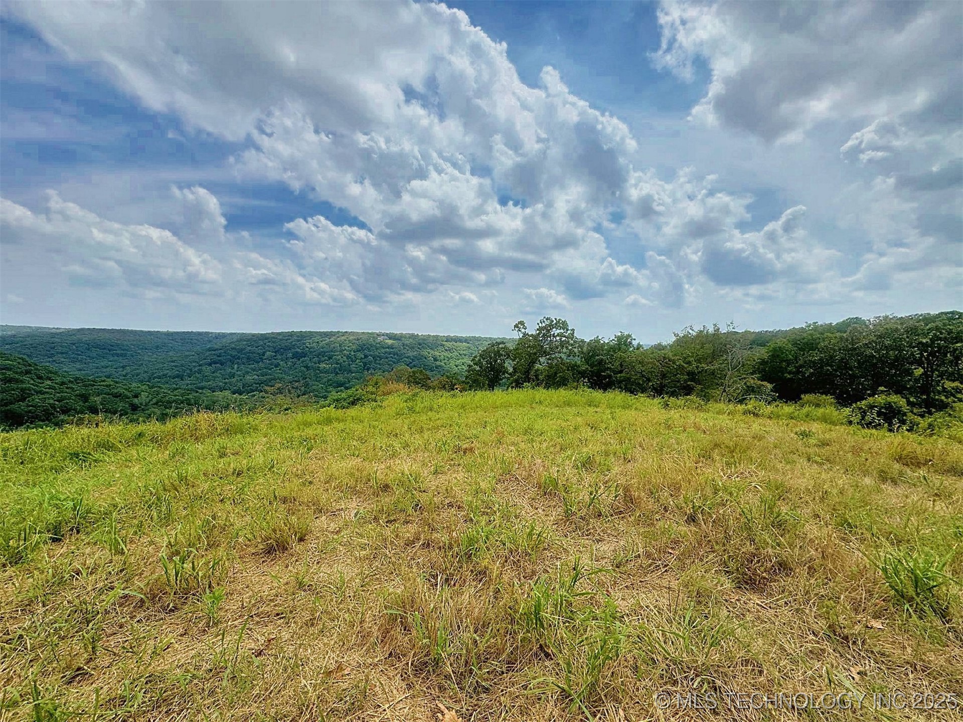 S Summit Circle Property Photo
