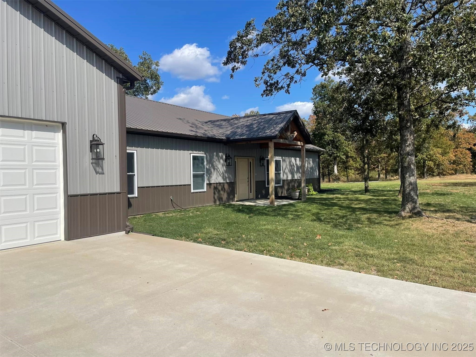 1500 S 4290 Road Property Photo