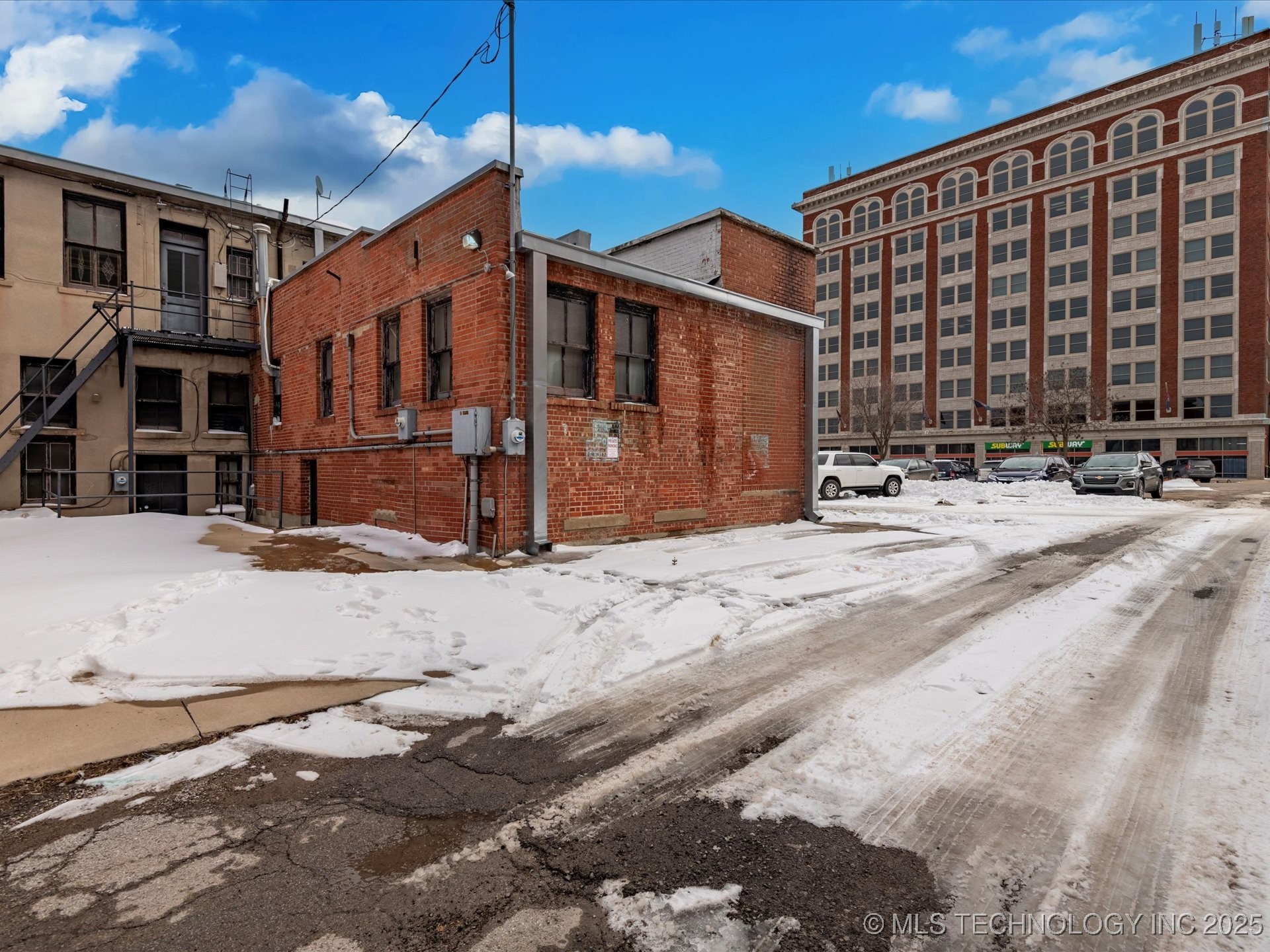 321 S Dewey Avenue Property Photo 15